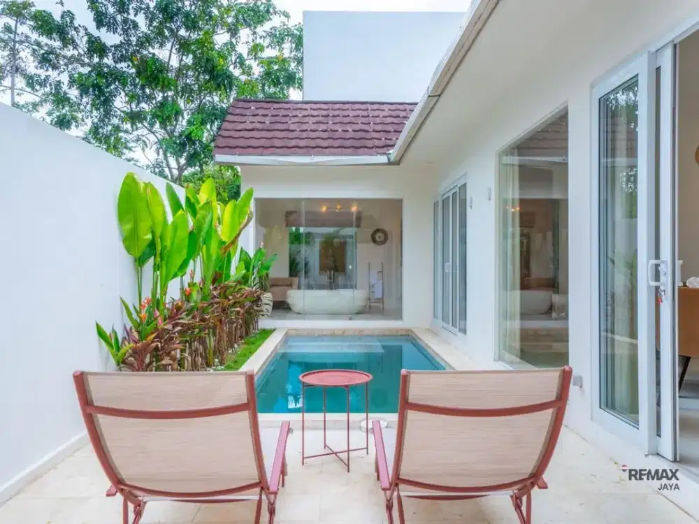 Minimalist 1-Bedroom Villa With Office For 25-Year Leasehold In Bukit