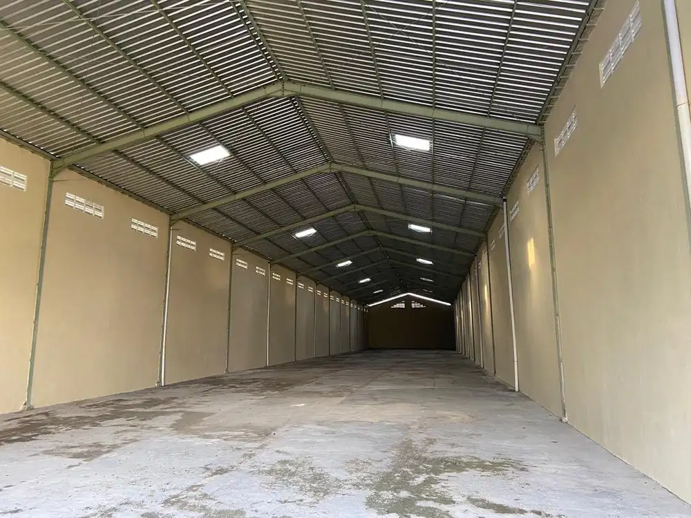 Di sewakan gudang lokasi strategis