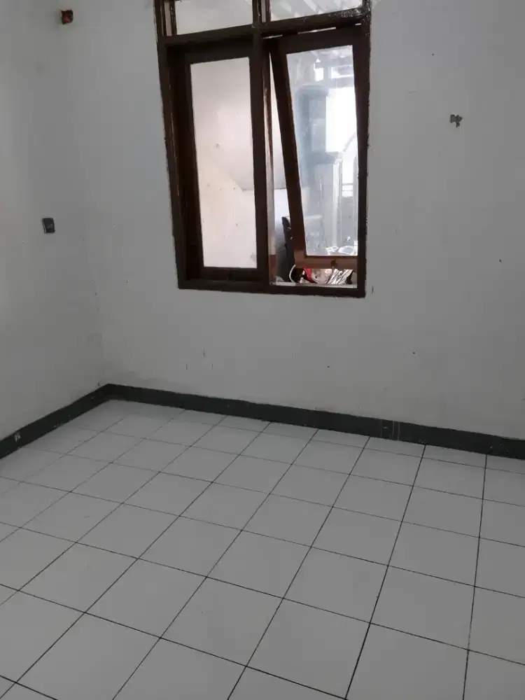 Dikontrakkan rumah ,di Poris Paradise 1 Rp 31,5 jt per THN nego