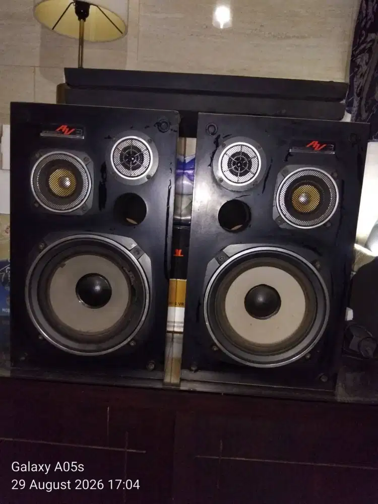 Speaker , Equalizer dan CD