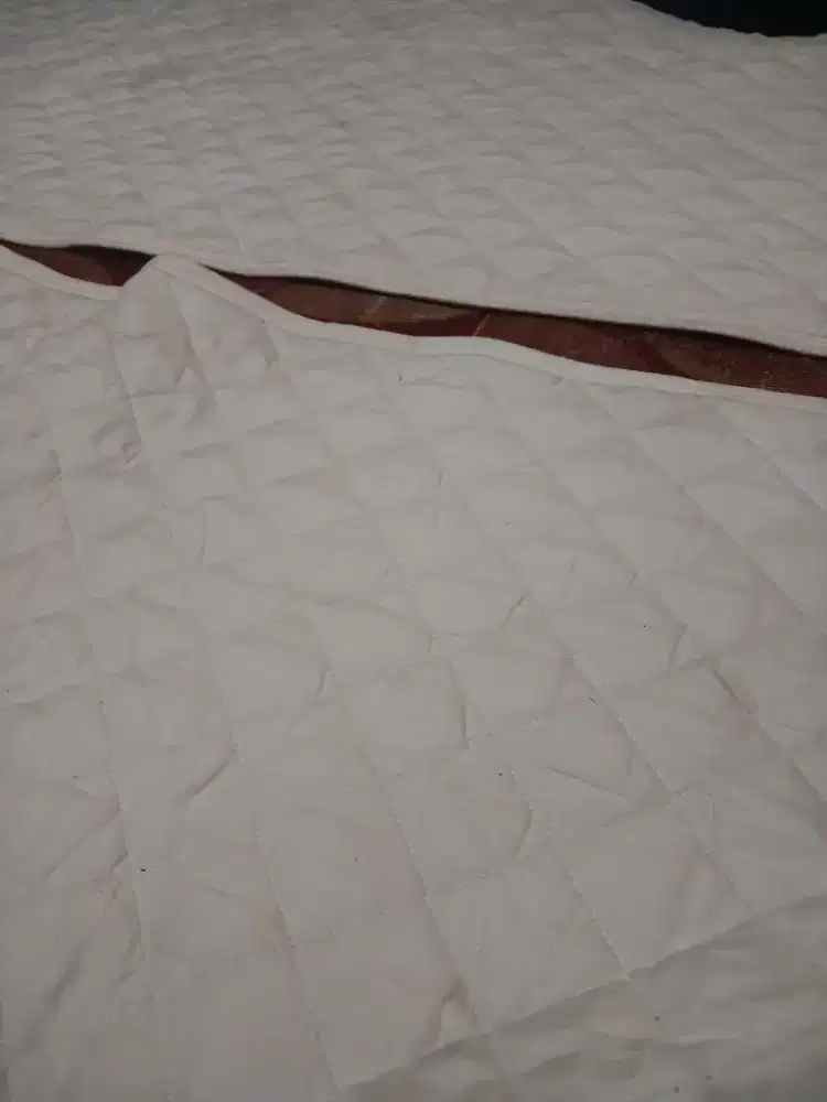 Selimut putih / cover putih / bed cover putih bahan halus tbl lembut