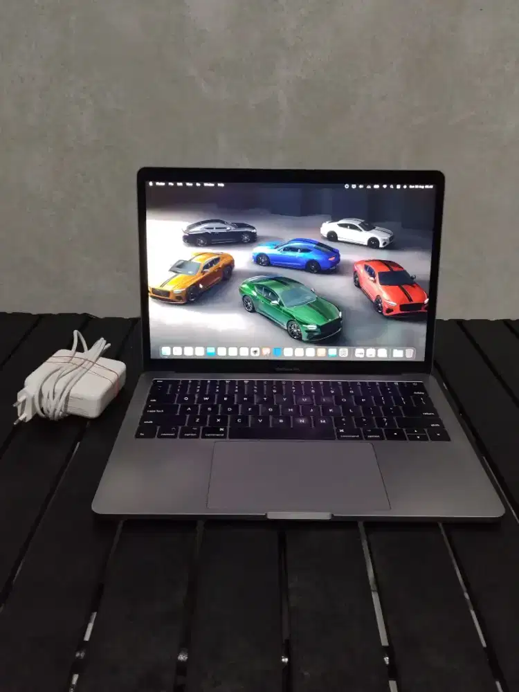Macbook Pro 2017 8/256 i5 13 Inch Space Grey