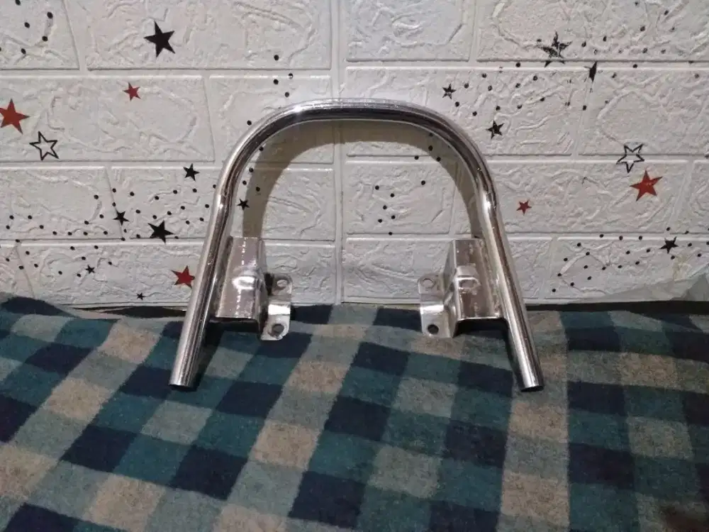 Behel belakang Ninja R