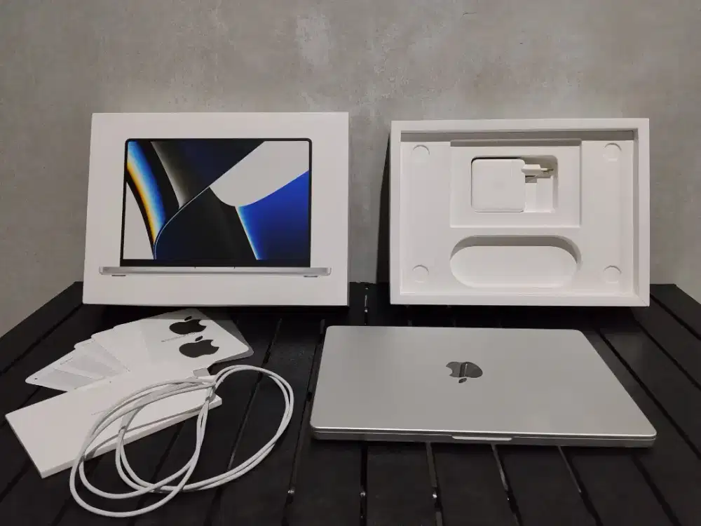 MacBook Pro M1 Pro 16/512 iBox BH 100% CC 100 Warna Silver