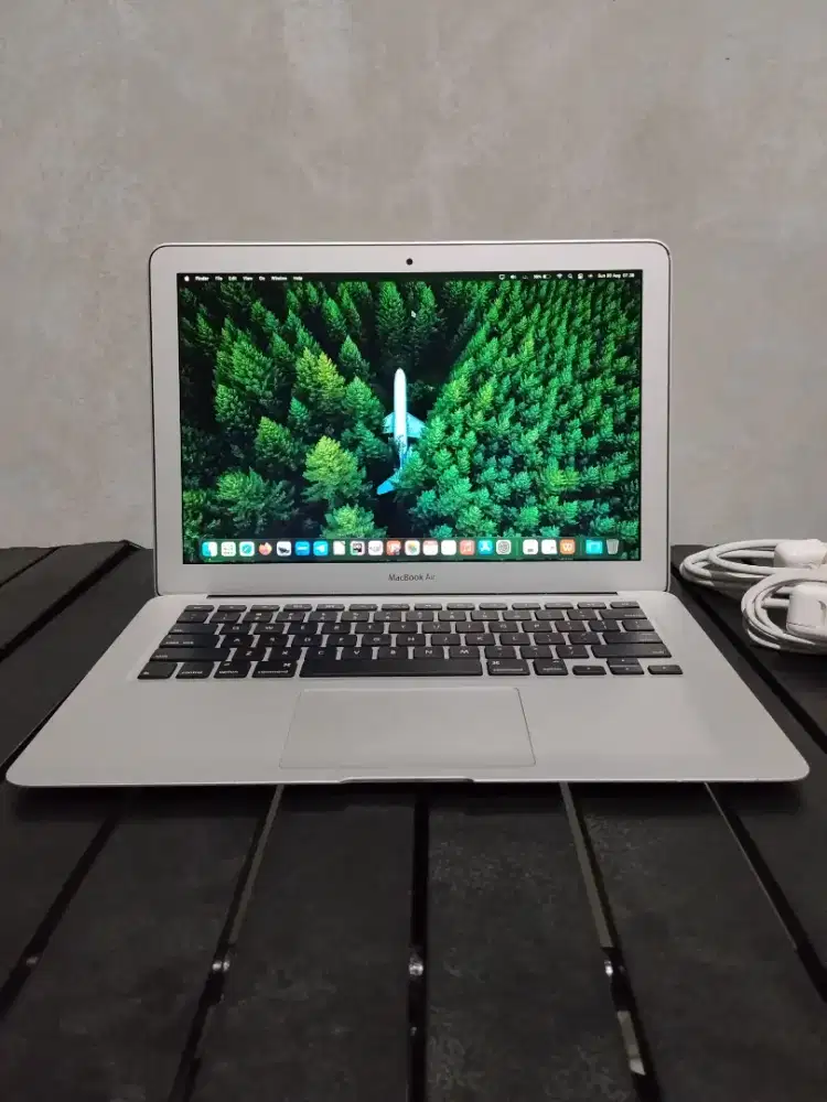 Macbook Air 2017 8/128 i5 13 Inch BH 100% CC 19