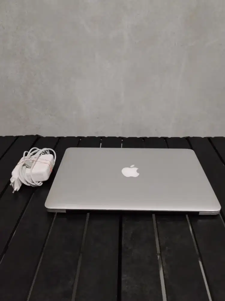 Macbook Pro 2015 i5 8/256 13 Inch Retina BH 100% CC 221