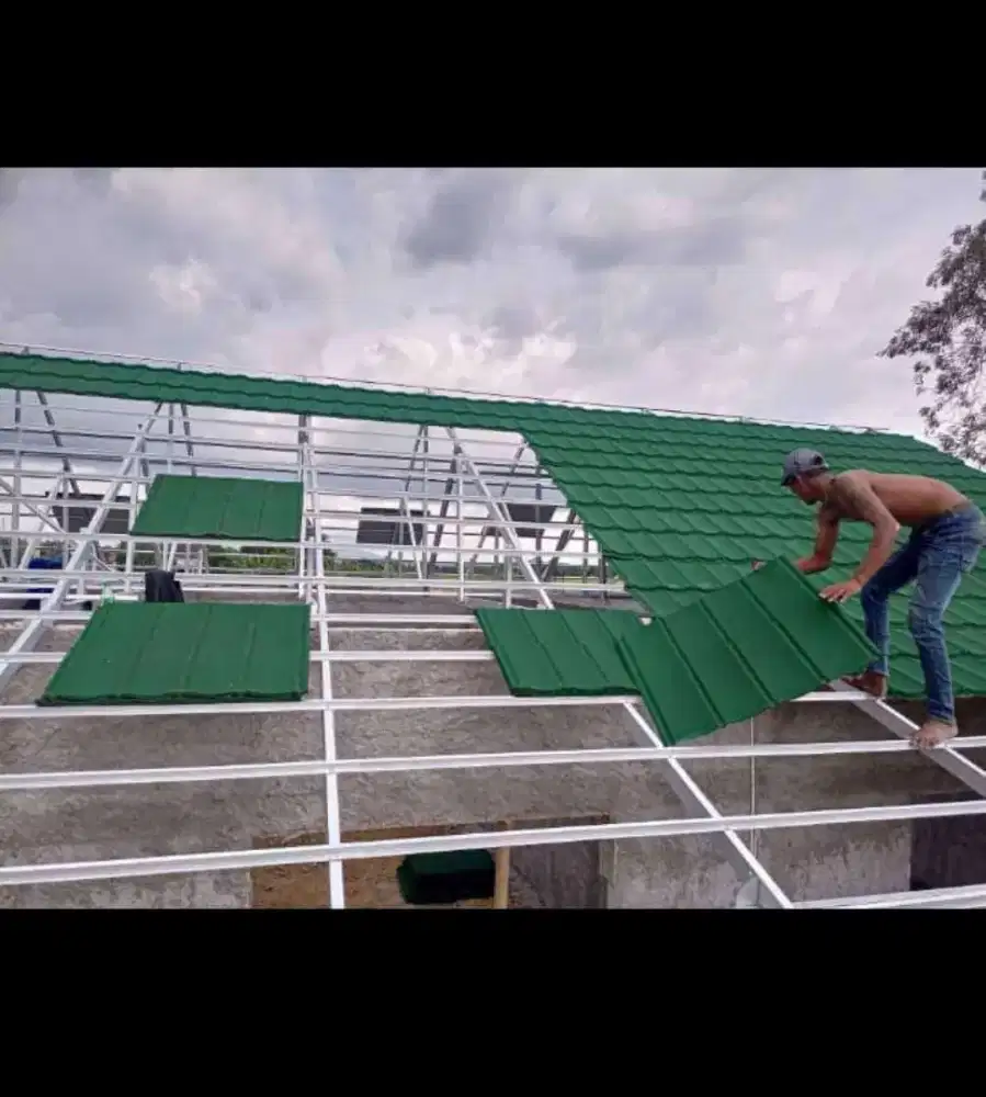 Rangka Baja Ringan dan Atap Metal Pasir
