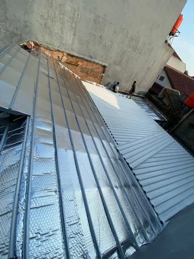 Ganti Atap Kayu Ke Baja Ringan