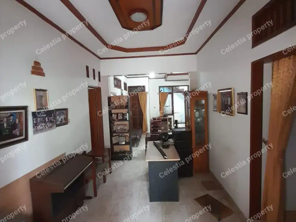 Rumah Strategis Bisa Untuk Usaha di Antapani Bandung Timur