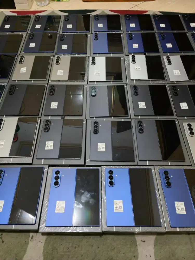 Samsung Z Fold 7 5G 12/256gb resmi Sein mulus banget no minus