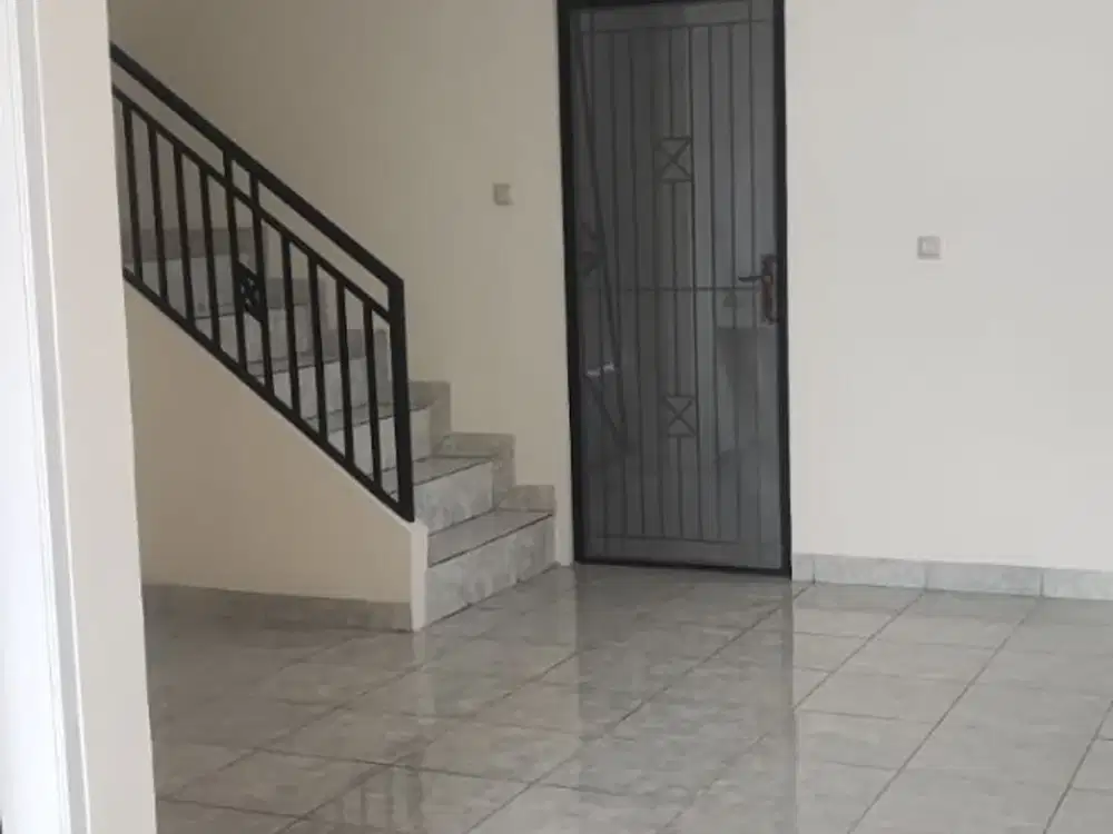 Dijual Rumah 4 Kamar Tidur di Sektor 8B Gading Serpong, Tangerang