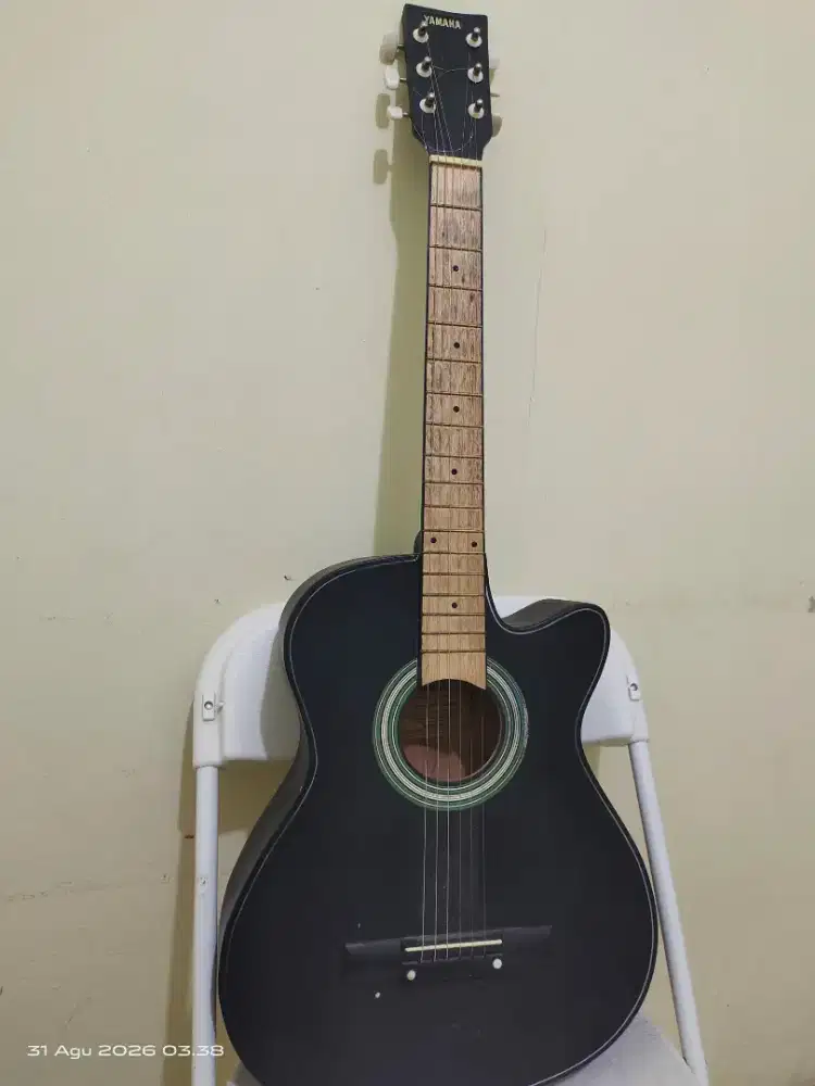 Gitar custom yamaha fg 225