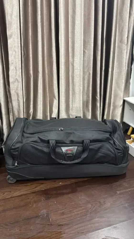 Tumi Duffle Bag 2 Wheeled 30