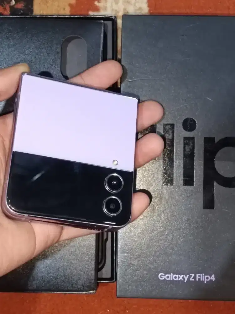 Samsung Z-Flip 4 8/256 Fullset