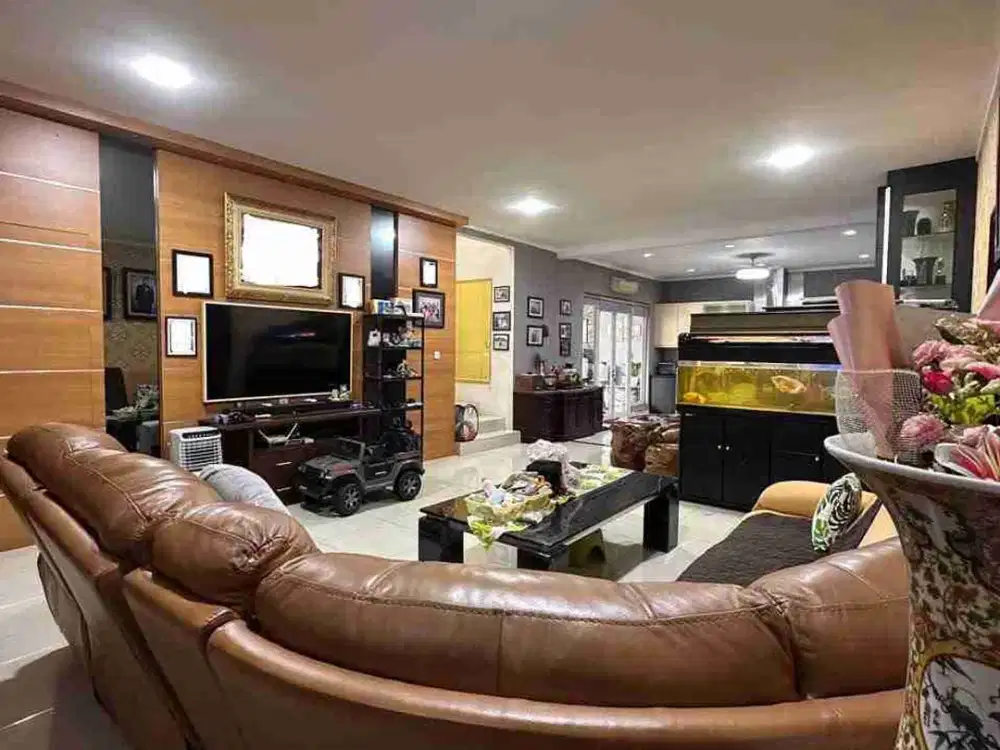 Rumah Luas Full Furnished Di Modernland Tangerang