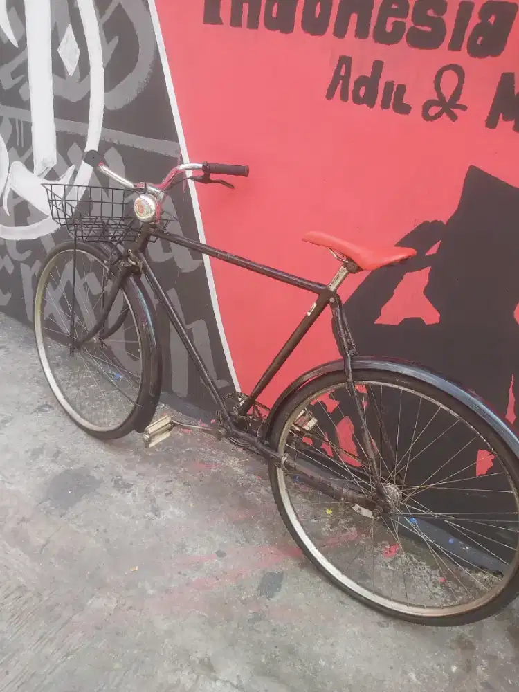 Commuter uk 28 basic onthel Hero