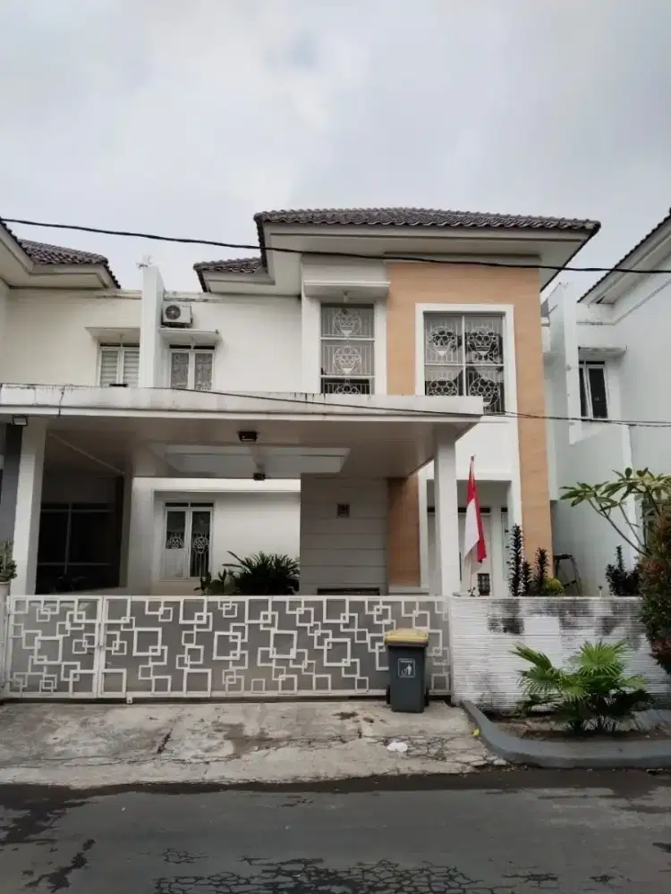 Dijual Rumah Minimalis 2 Lantai Siap Huni di Perumahan Andalusia