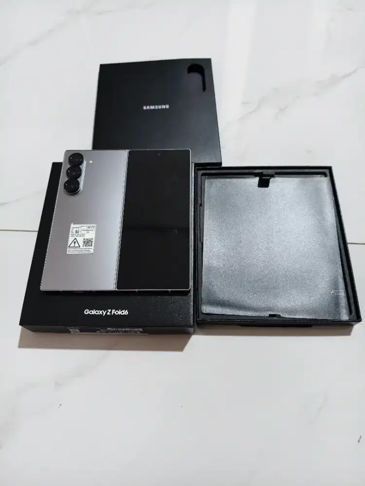 Samsung Z Fold 6 12/512gb Silver Resmi