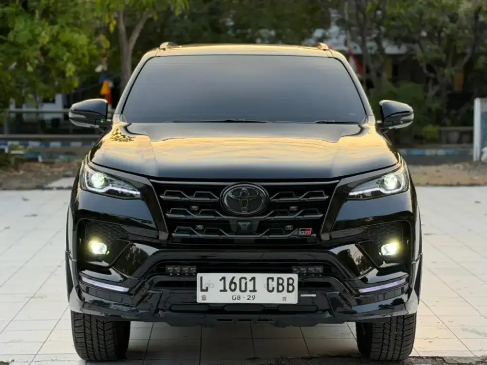 Toyota Fortuner GR 2.8 AT 2023