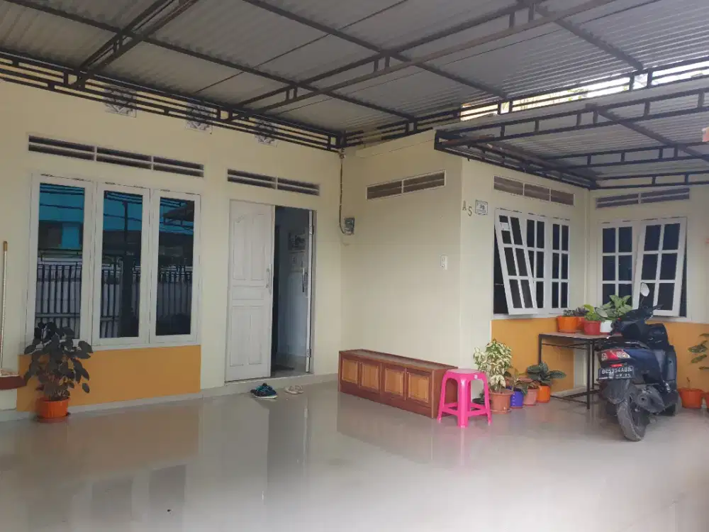 Rumah samping Kampus Poltekes di jual cepat