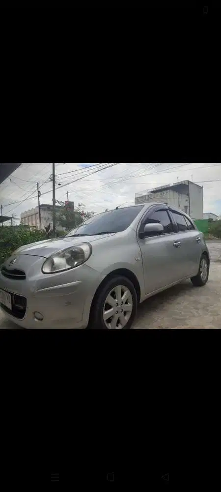 Nissan March 2011 Bensin
