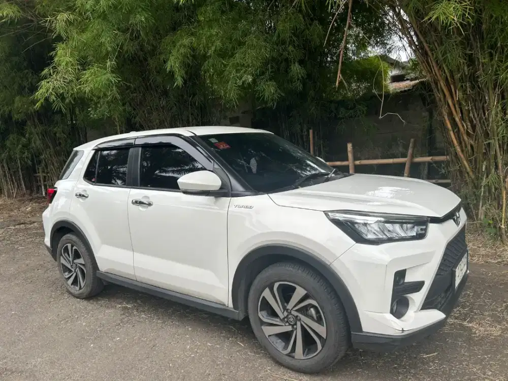Dijual mobil Toyota Rize 2023 km 22.000 , jarang digunakan.