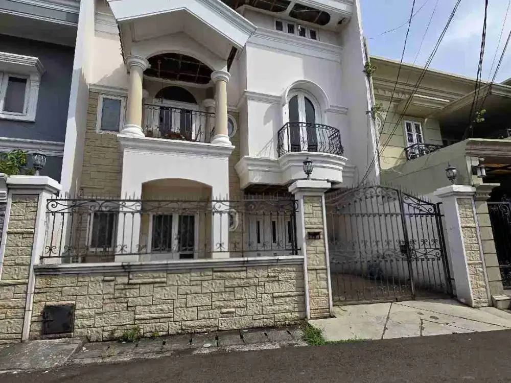 Rumah second dalam komplek Cipinang Elok Jatinegara Jaktim