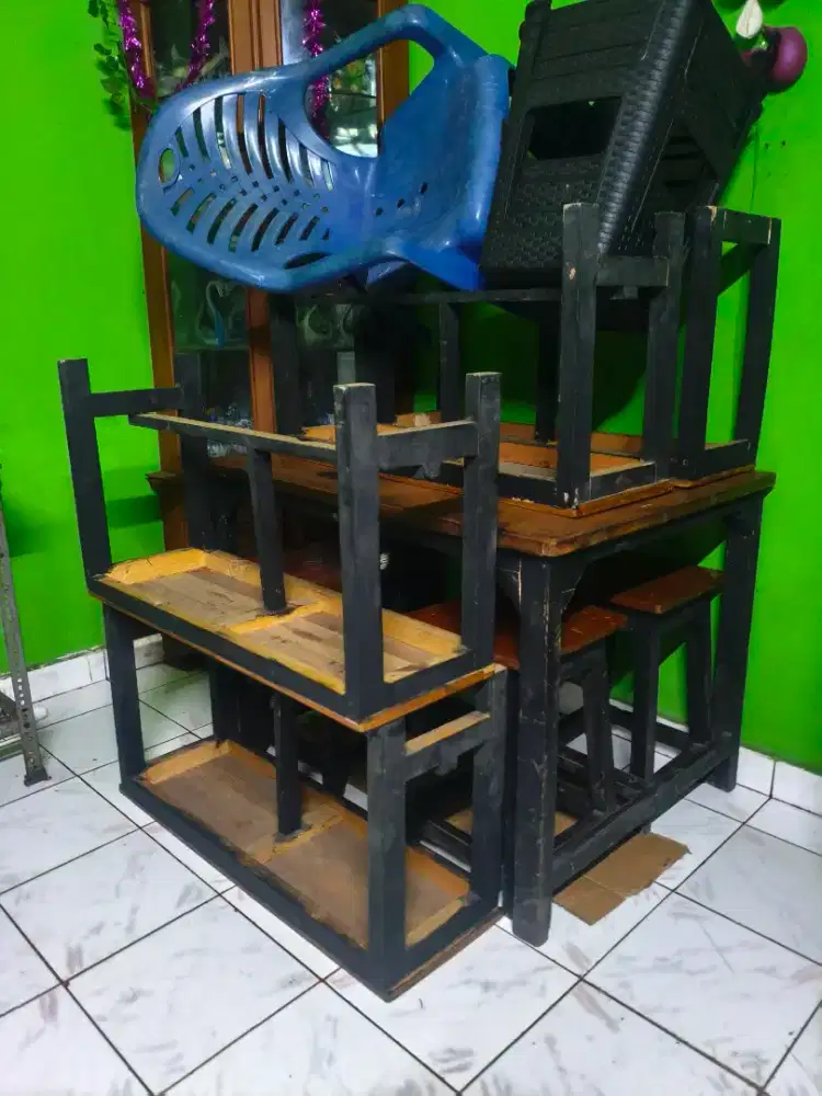 Satu Set Meja Kursi Warkop/Cafe Kayu Jati Belanda