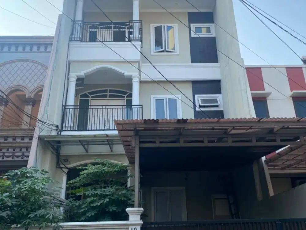 MURAH !! DIJUAL RUMAH 3 LANTAI FULL FURNISHED SIAP HUNI RAPIH TANPA RENOVASI