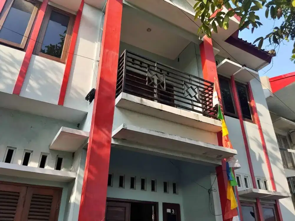 Disewakan Rumah 2 Lantai Lokasi di Banguntapan di Belakang JEC