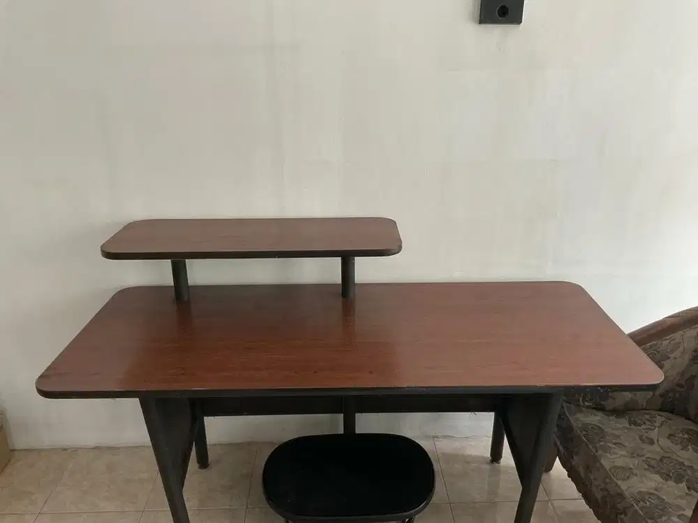 Meja Komputer / Meja Kerja Minimalis Kayu  2 Tingkat-Kokoh Berkualitas