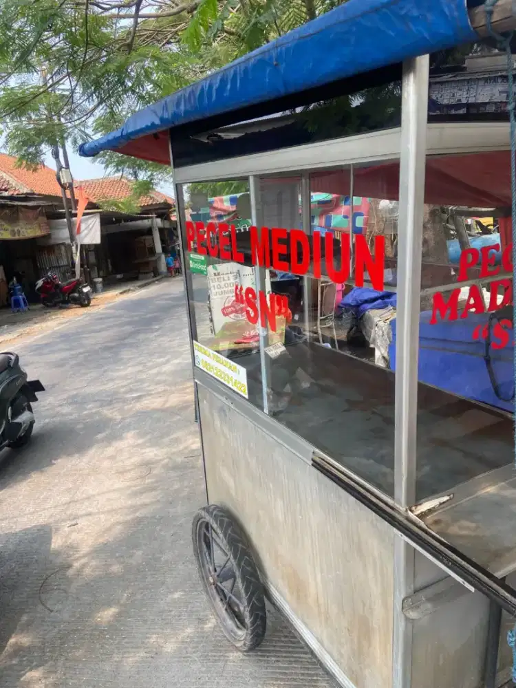Di jual gerobak bekas jualan nasi pecel