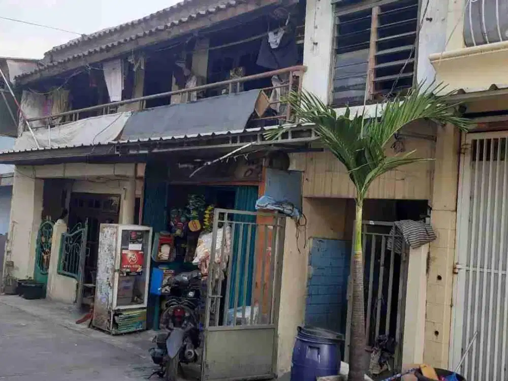 DIJUAL RUMAH KLASIK 2 LANTAI – MATRAMAN, JAKARTA TIMUR di Jl. Penggalang, Matraman – Belakang Pasar Pramuka