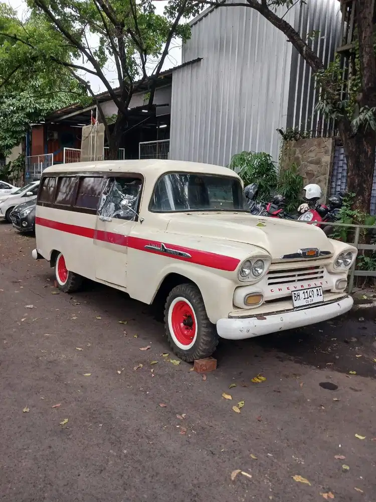 Chevrolet Apache 1958 beige krem Chevy Apache Long 3 Seater 1957/1959