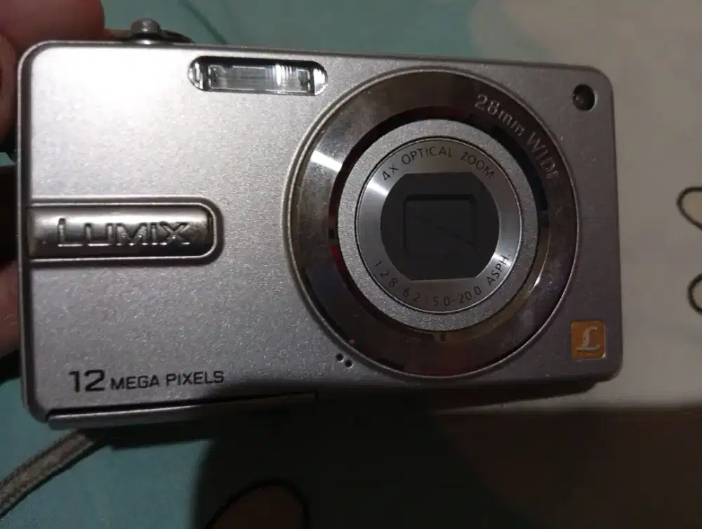 Digicam panasonic LUMIX DMC - F3