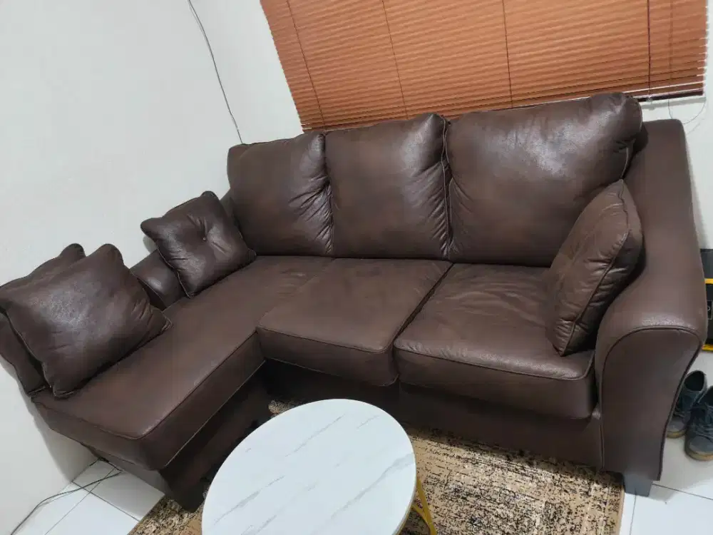 Sofa informa baru beberapa bulan