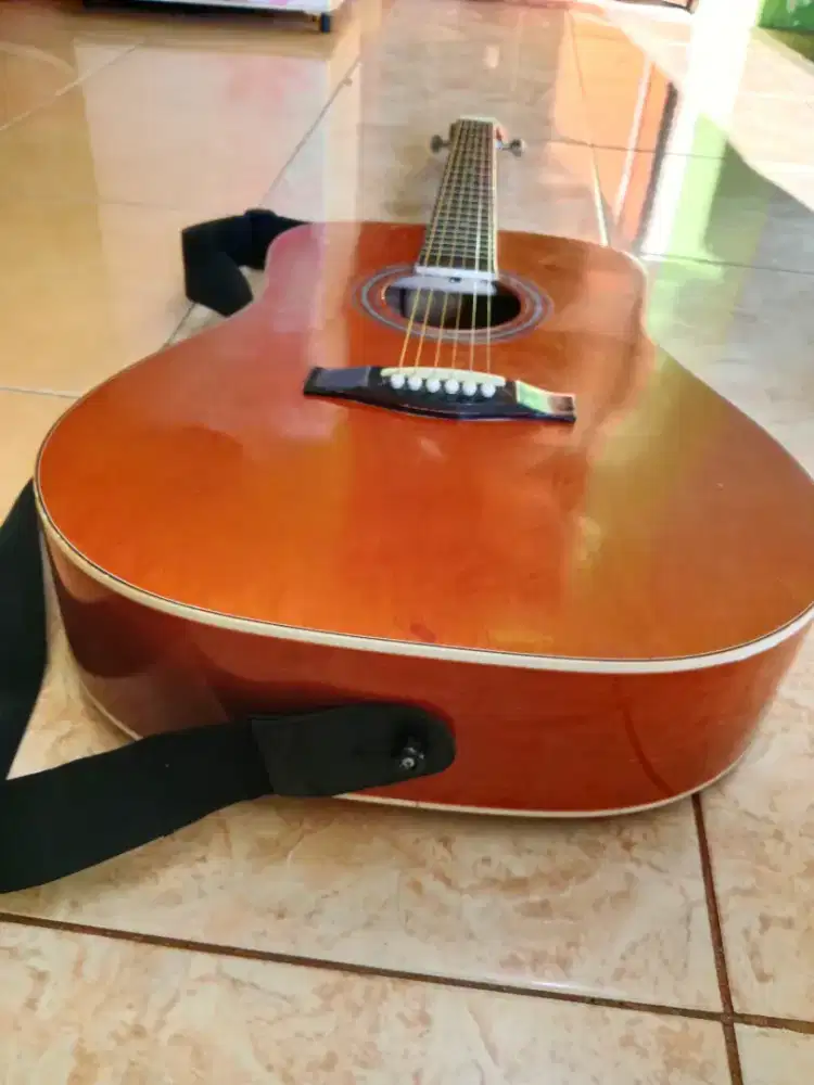 DIJUAL GITAR MEREK CORT