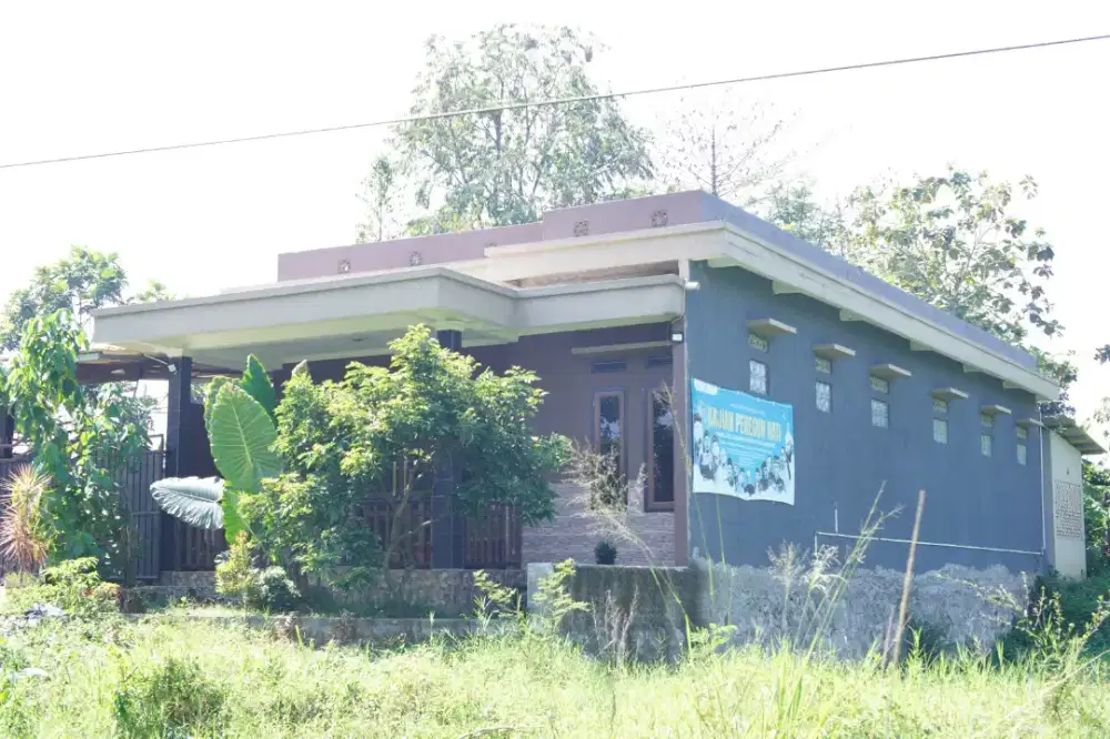 DIJUAL TANAH + 2 RUMAH