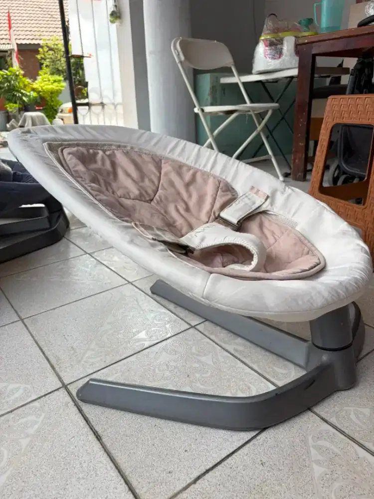 Bouncer nuna leaf warn krem