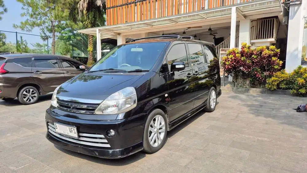 Nissan Serena 2010 Bensin