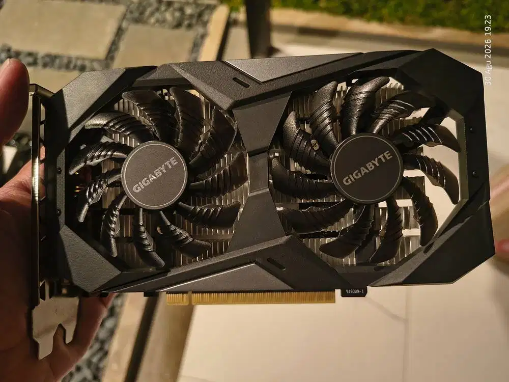 GIGABYTE GTX 1650 4GB 128Bit DDR5 tanpa pin power