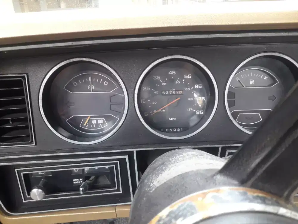 Mesin V8 Karbu Automatic 1982