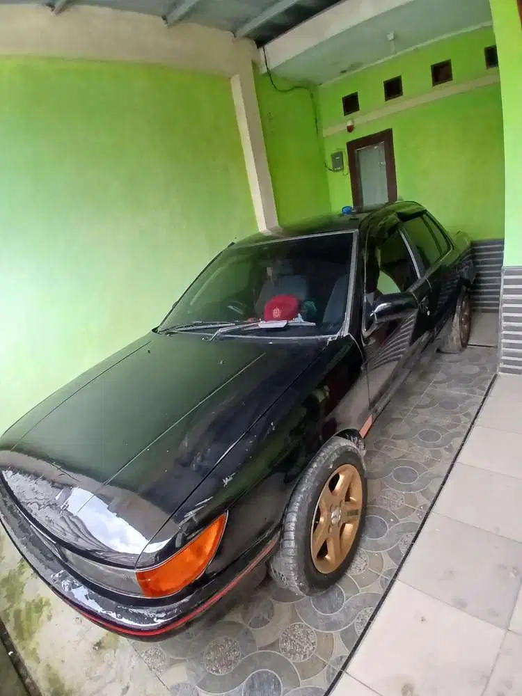 Mitsubishi Lancer 1992 Bensin