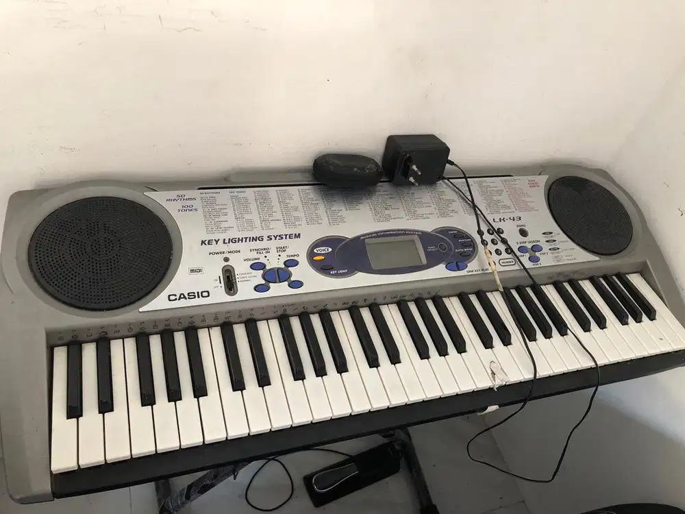 Keyboard casio 61 tuts lk43