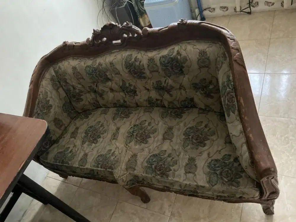 Sofa Klasik Vintage Ukiran Kayu Jati Bekas - Motif Bunga