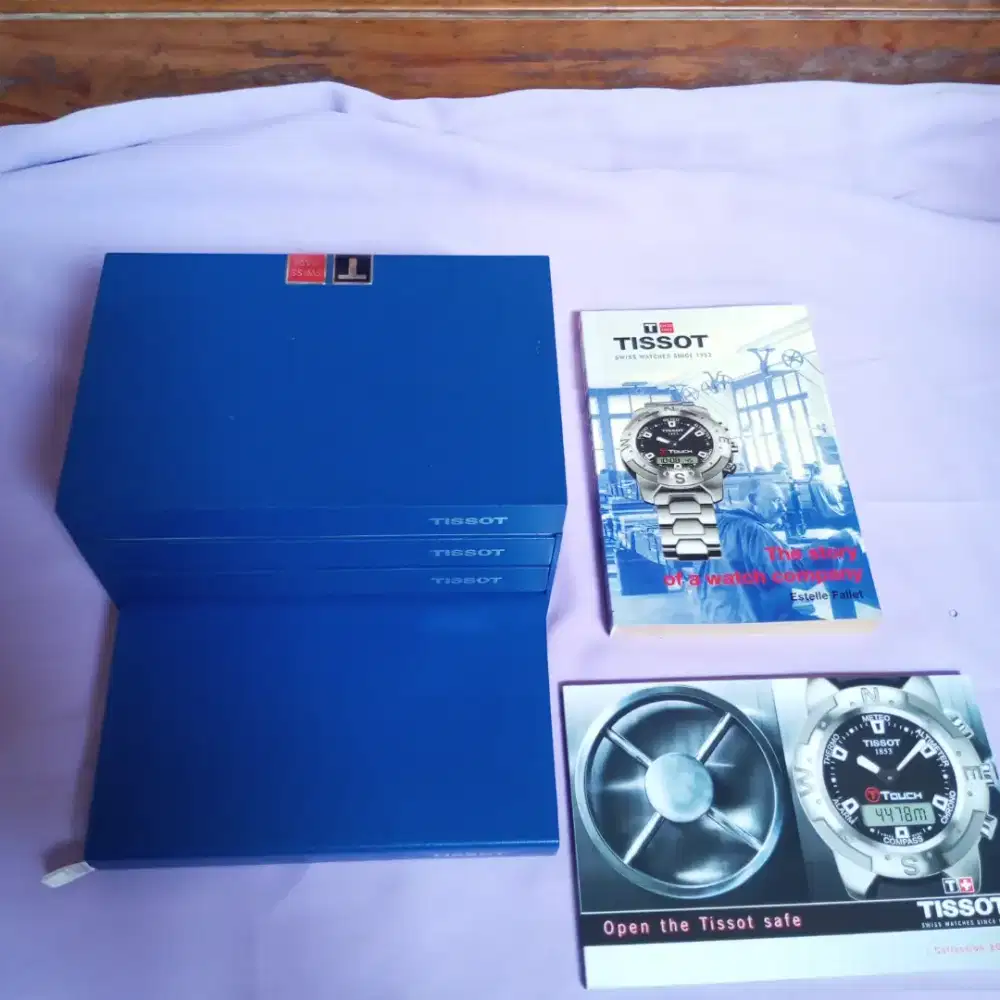 Dijual box jam tangan Tissot chronograph n box Swatch
