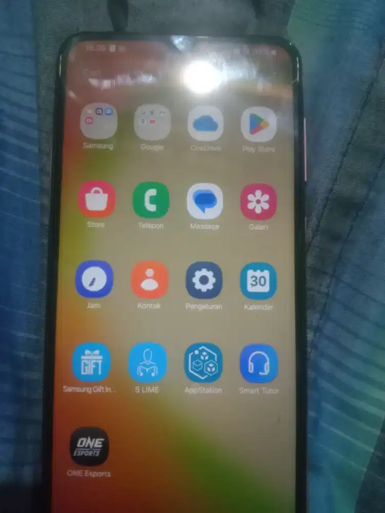 Samsung a04 4/64 minus kamera d/b ga bisa