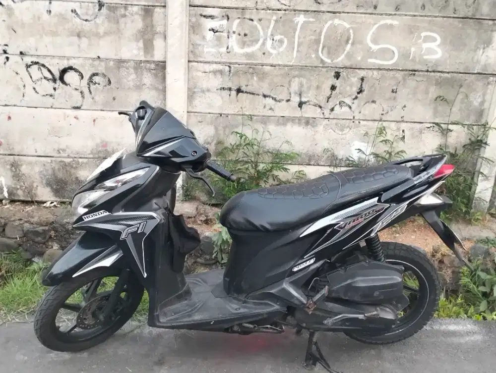 HONDA VARIO 125 2012 MOTOR BISA TUKER-TAMBAH GAN
