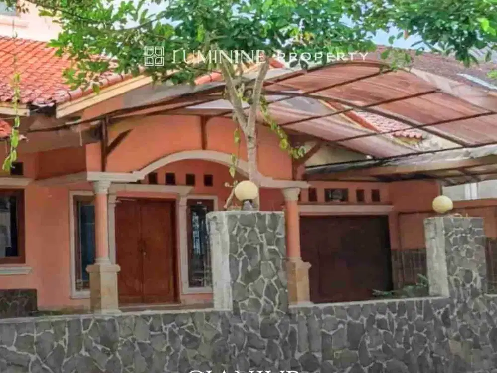 DIIJUAL CEPAT RUMAH LUAS RASA VILLA DENGAN KOLAM RENANG,BISA KPR.LINGKUNGAN AMAN NYAMAN