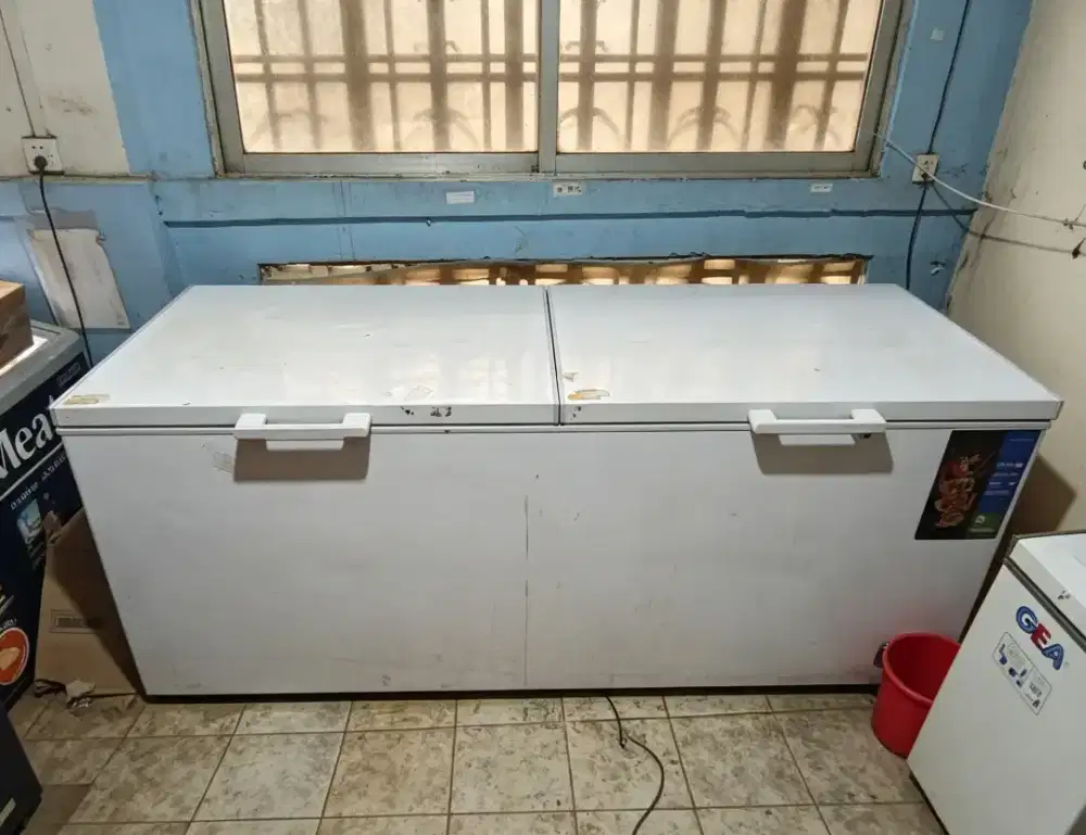 Freezer RSA CF-1200 bekas